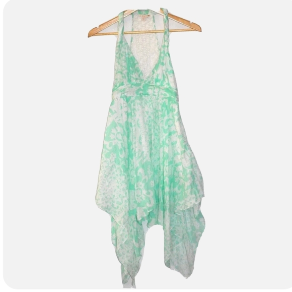 GUESS Green White Halter Top Women's Size 0 Lace detail Empire Boho Chic Hi Lo - Picture 1 of 5